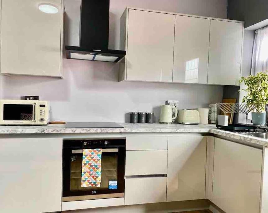 Lovely 1 Bed Studio Apartment With Free Parking Оксфорд Экстерьер фото